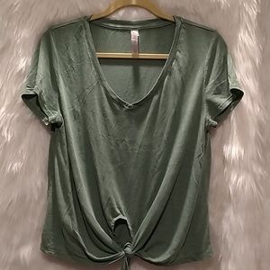 Xhilaration tie front top size large